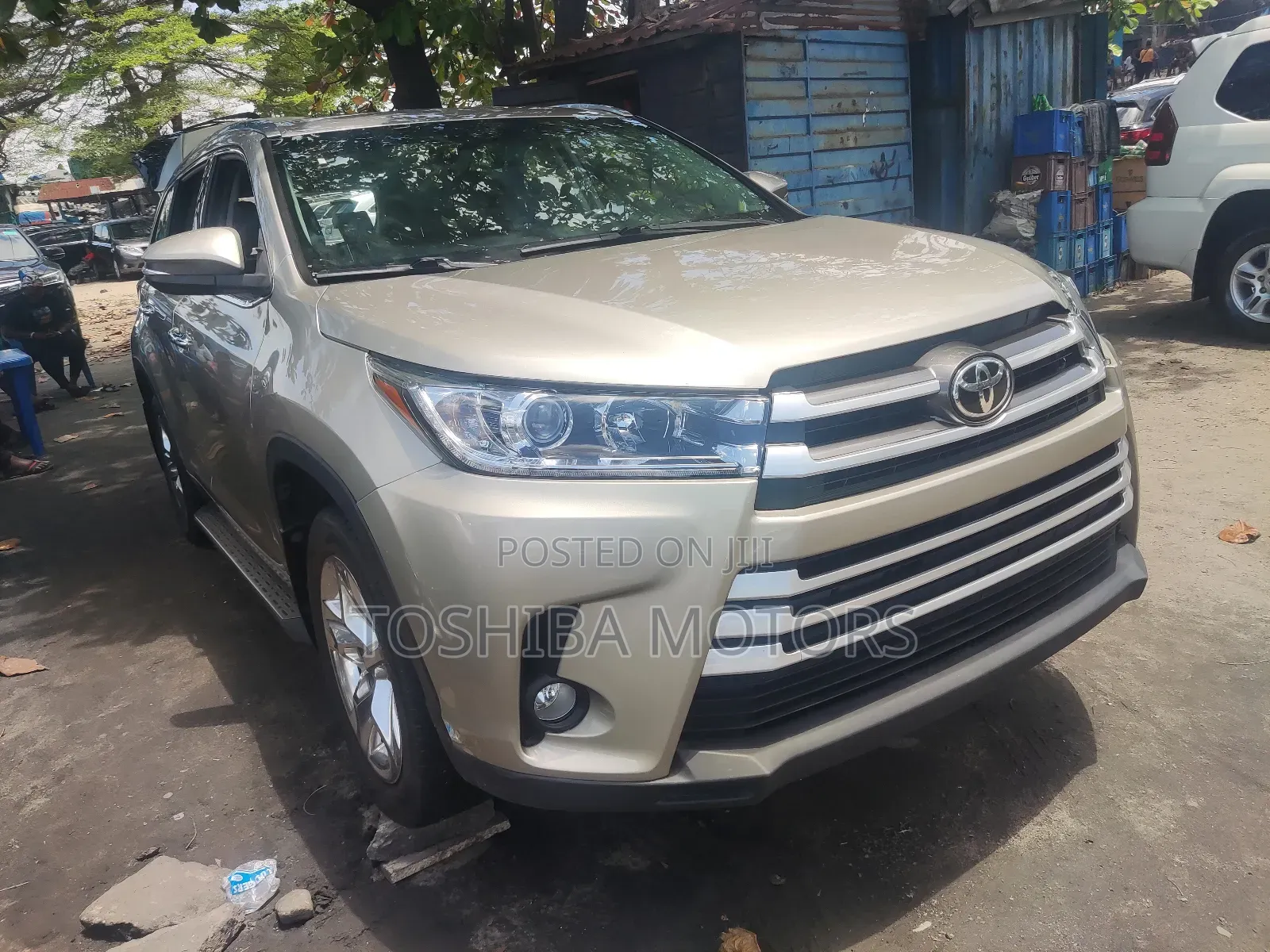 Toyota Highlander 2017 Gold