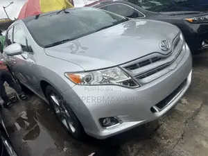 Toyota Venza V6 AWD 2010 Silver