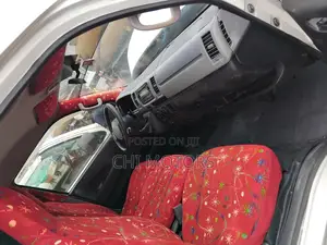Toyota HiAce 2010 White
