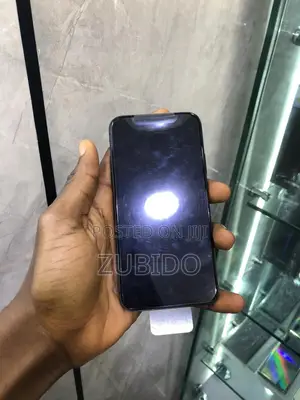 Apple iPhone XR 64 GB White