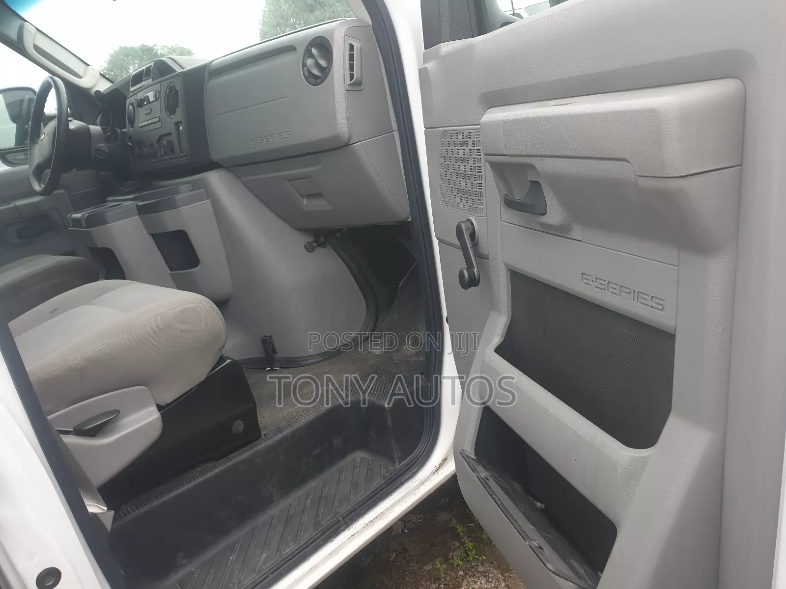 Ford E250 2012 White