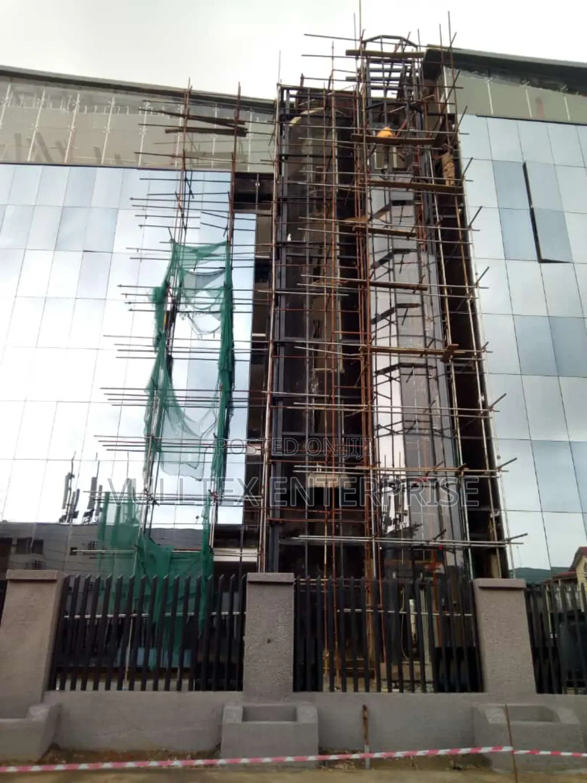 Building Glass Cladding
