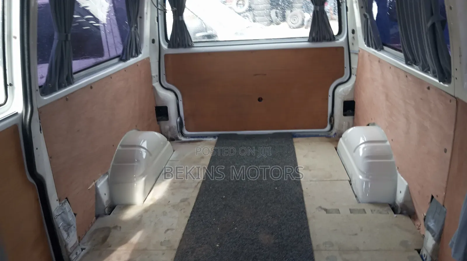Volkswagen Transporter 2004 White