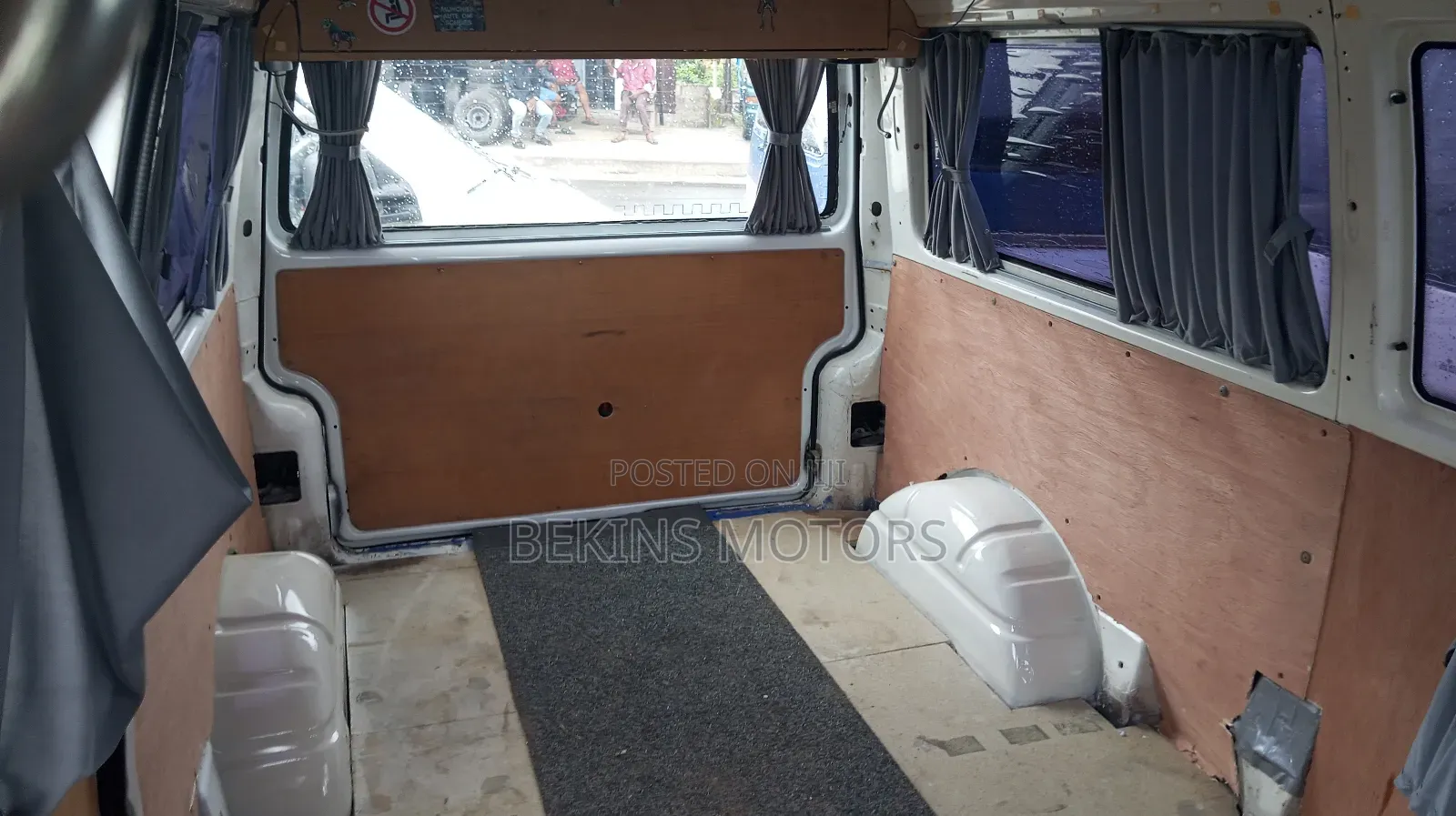 Volkswagen Transporter 2004 White