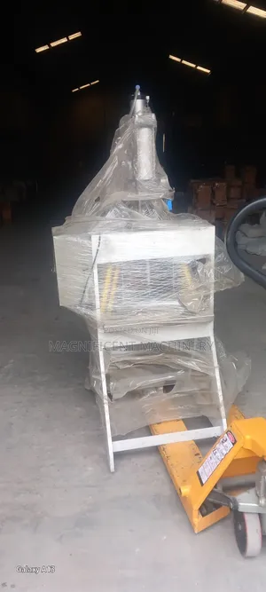 Pneumatic Cylinder Punching Machine
