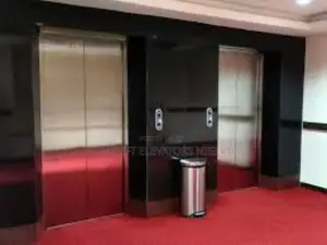 Safe Hydraulic Hotel Lift