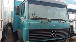 Mercedes-Benz 2019 Green
