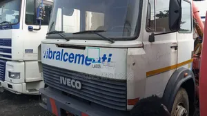Foreign Used Mercedes-Benz Ayab 10tyres