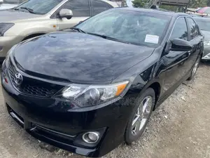 Photo - Toyota Camry 2013 Black