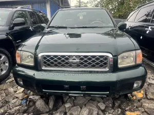 Nissan Pathfinder Automatic 2000 Green
