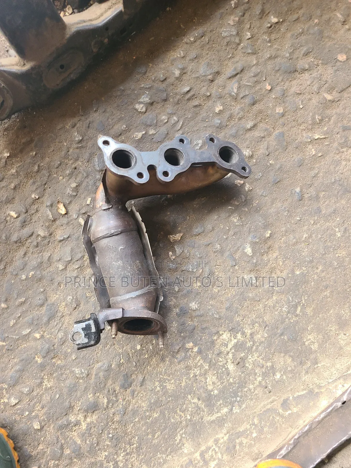 Complete Catalyst Sienna 2002 Model