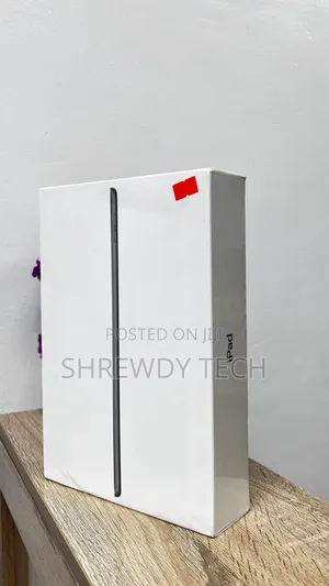 Photo - New Apple iPad 10.2 (2021) 64 GB Silver