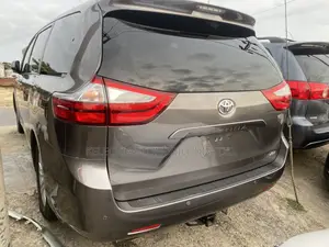 Toyota Sienna 2015 Gray
