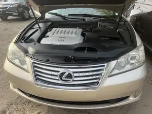 Lexus ES 350 2011 Gold