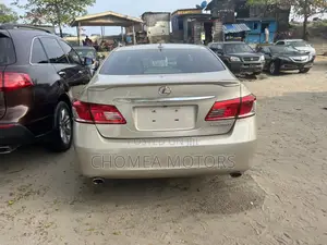 Lexus ES 350 2011 Gold