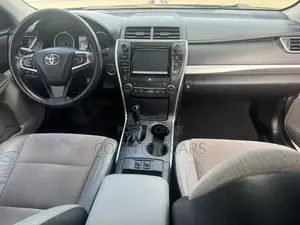 Toyota Camry 2015 Silver