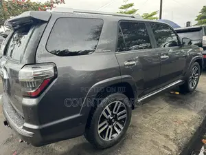 Toyota 4-Runner Limited 4x4 2019 Gray