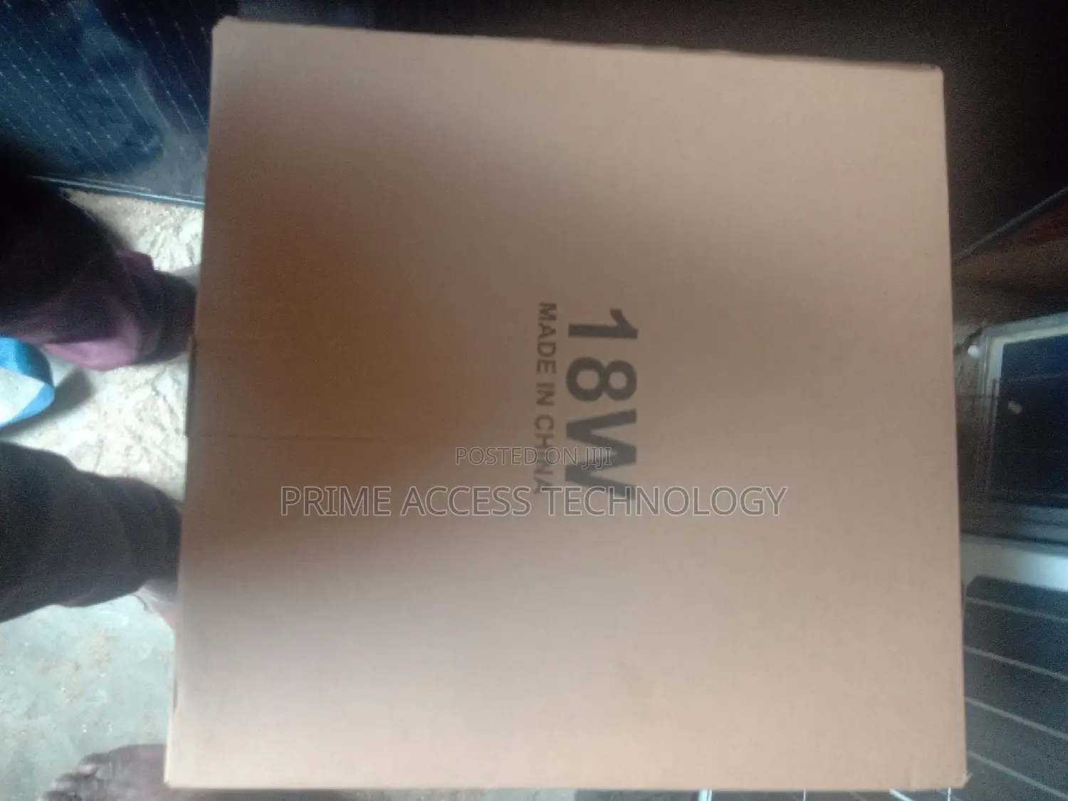 High Quality IWIN 18watts 12v Solar Panel With Plug