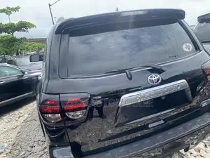 Toyota Sequoia 2015 Black