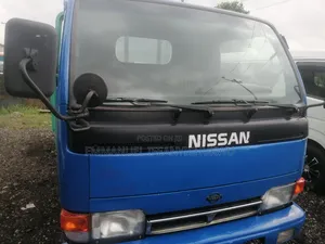 Nissan Cabstar 2010 Green