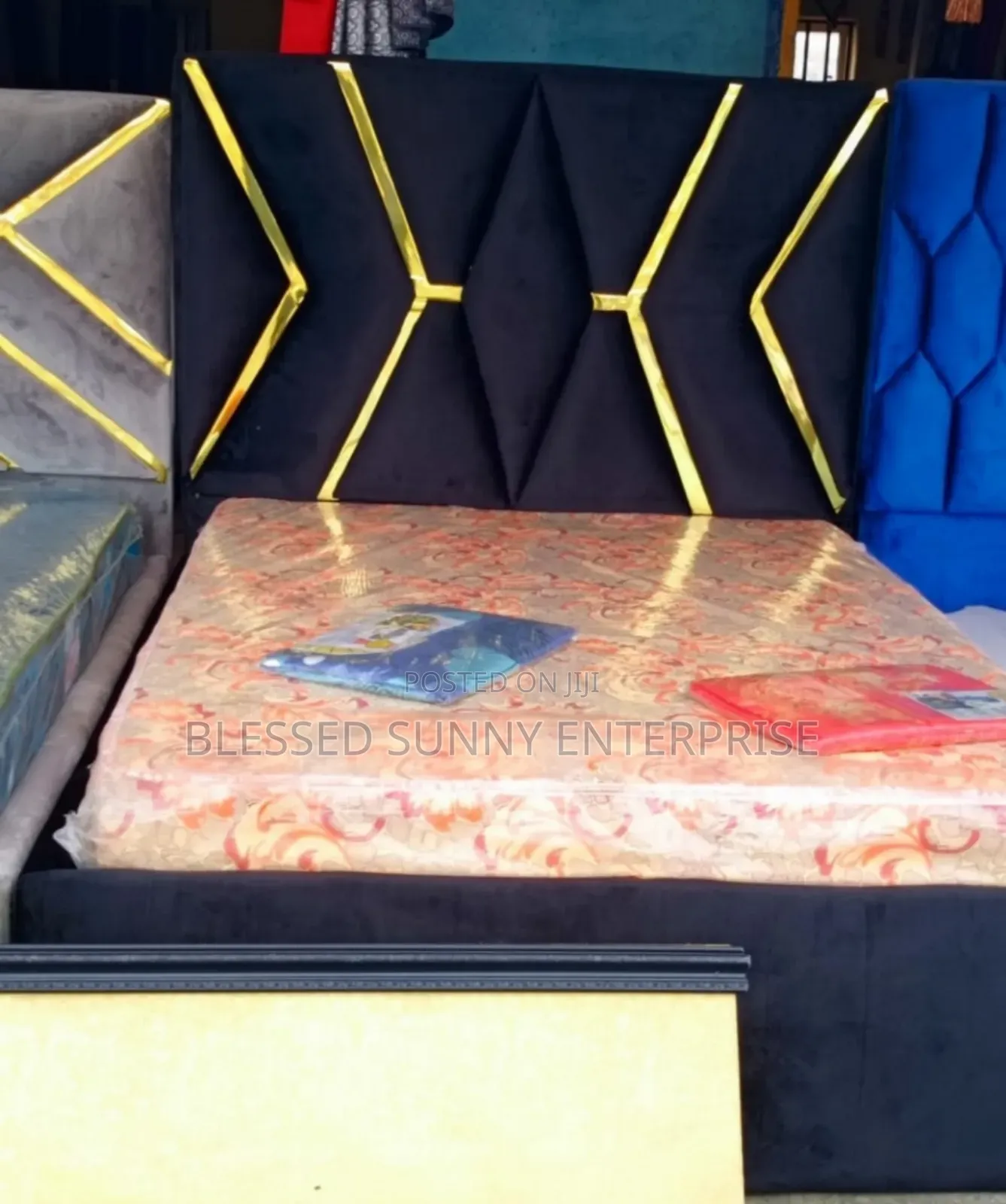 Bed Frame and Foam 4x6ft