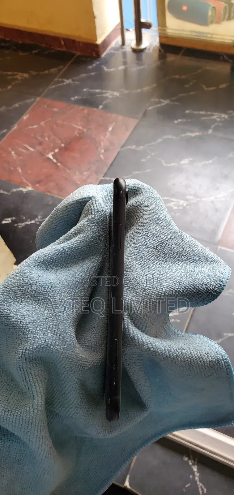 Apple iPhone XR 64 GB Black