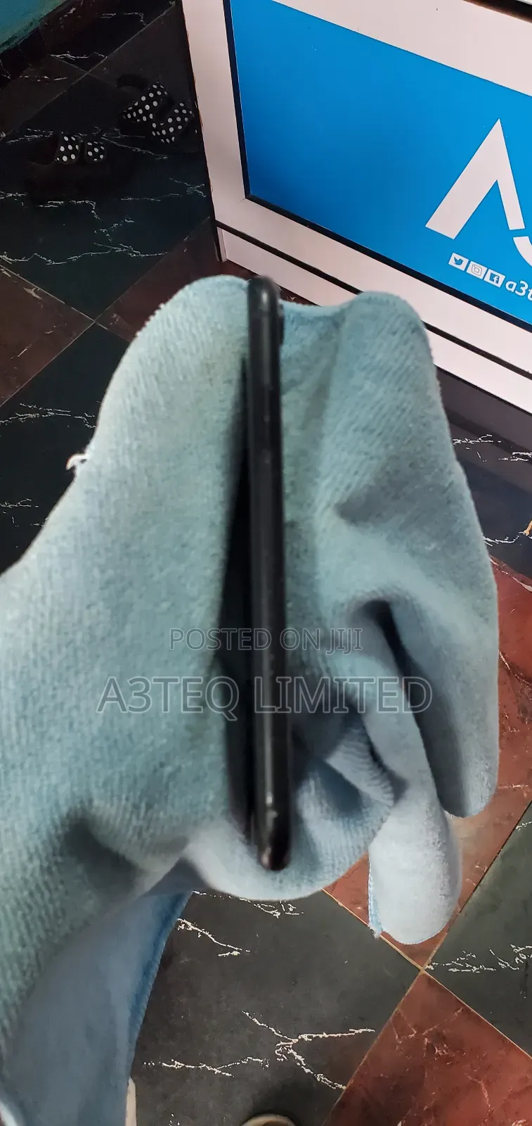Apple iPhone XR 64 GB Black
