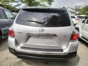 Toyota Highlander 3.5L 4WD 2013 Silver