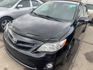 Toyota Corolla 2012 Black
