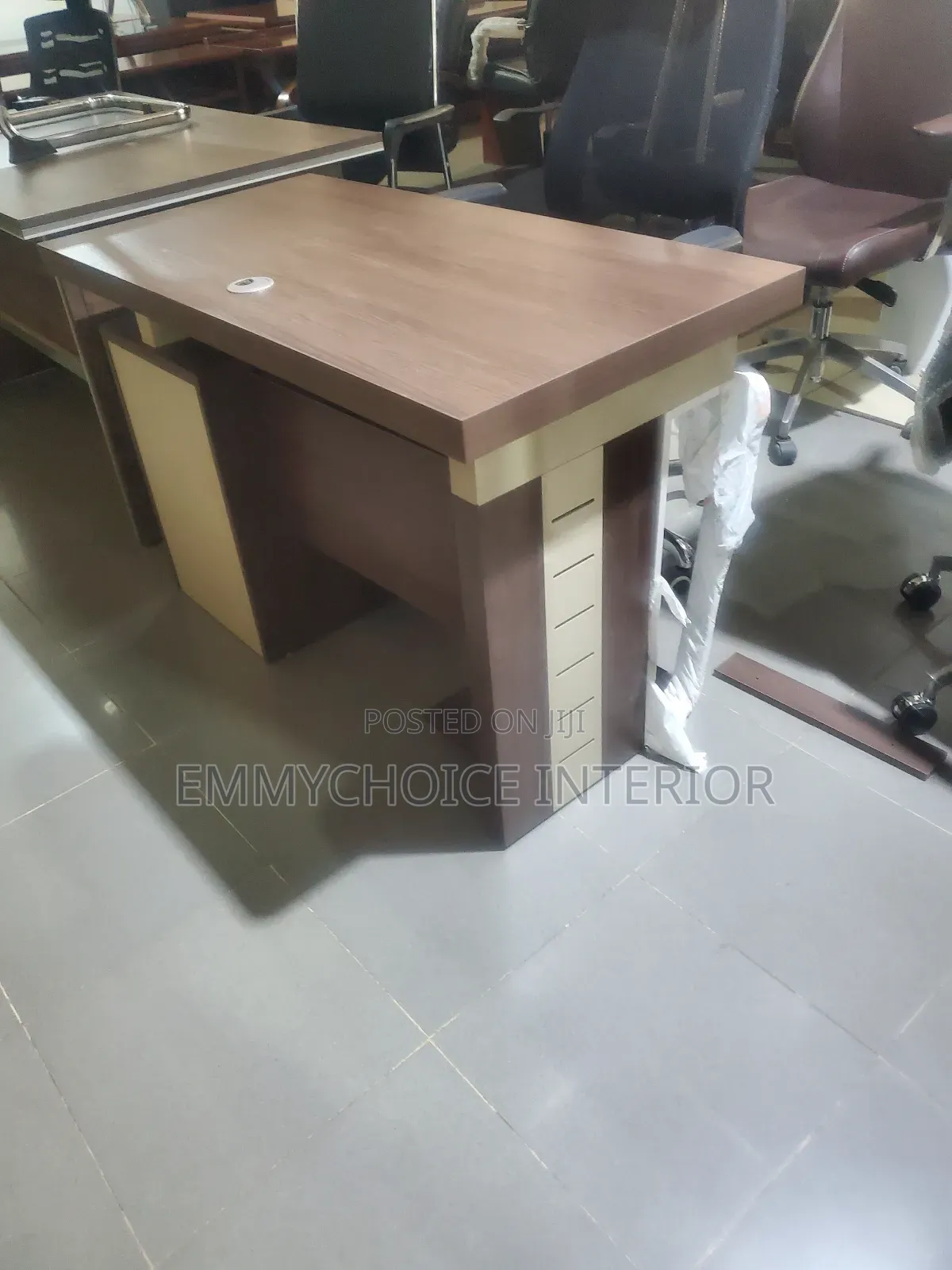 Executive Scratch Proof Table