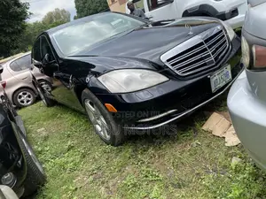 Mercedes-Benz S-Class S 550 4MATIC 2013 Black