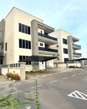 7bdrm Duplex in Wuye for sale