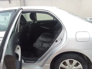 Toyota Corolla 2009 Silver
