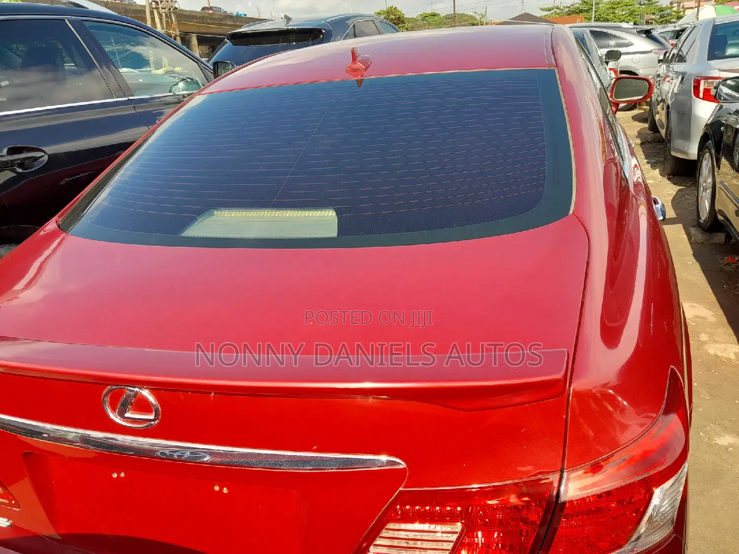 Lexus ES 350 2010 Red