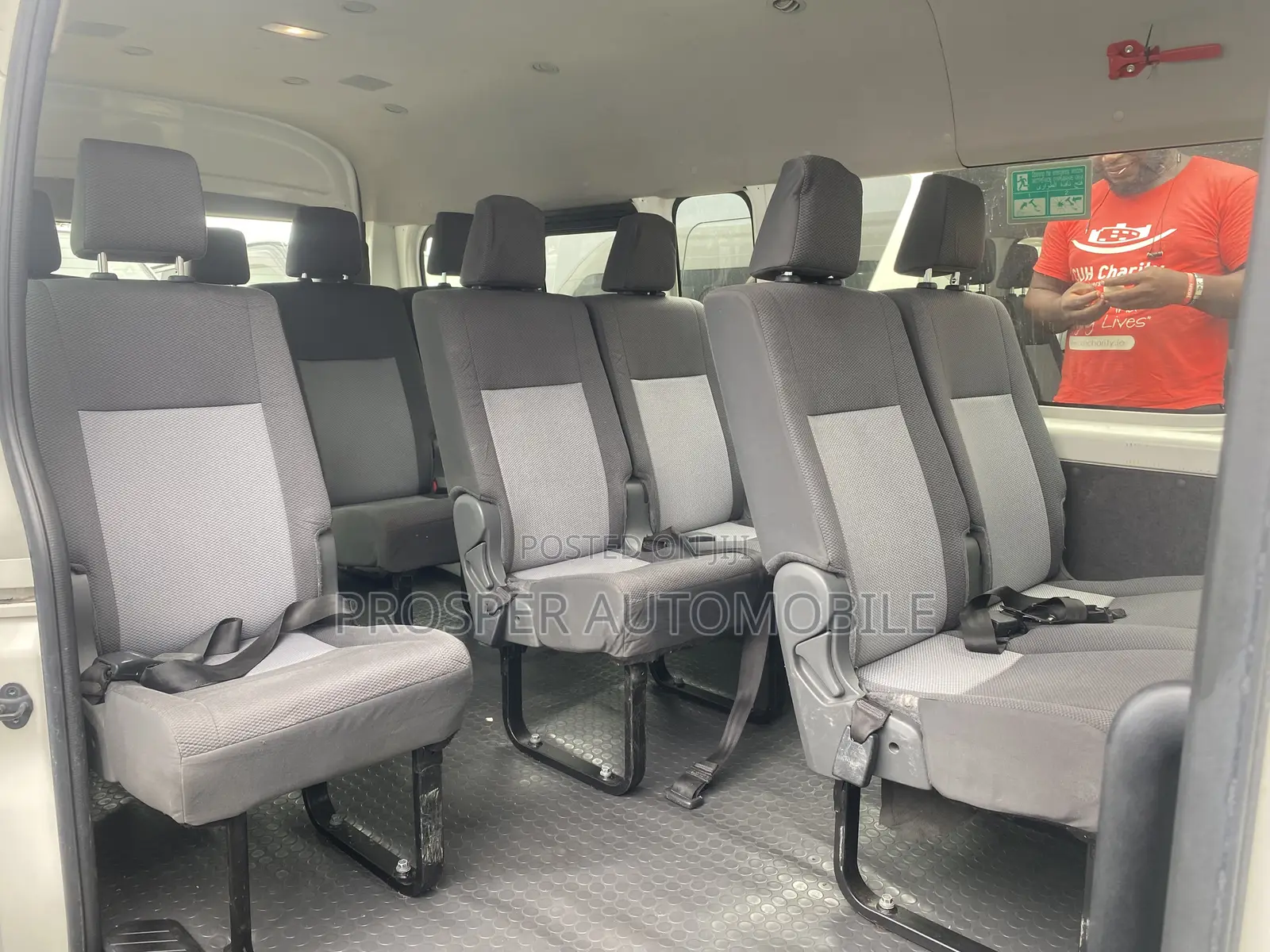 Toyota HiAce 2019 White