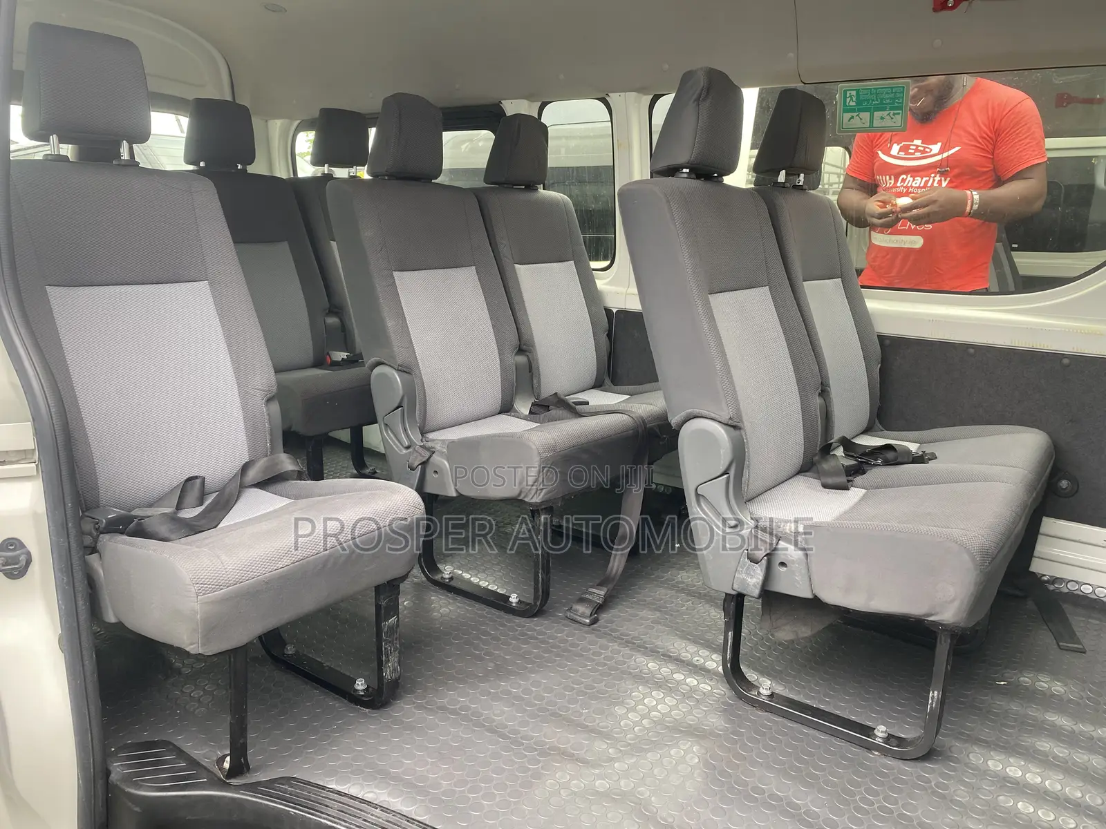 Toyota HiAce 2019 White
