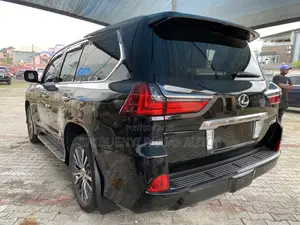 Lexus LX 570 AWD 2017 Black