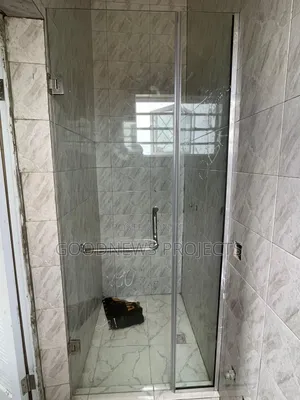 Frameless Hinged Shower Glass
