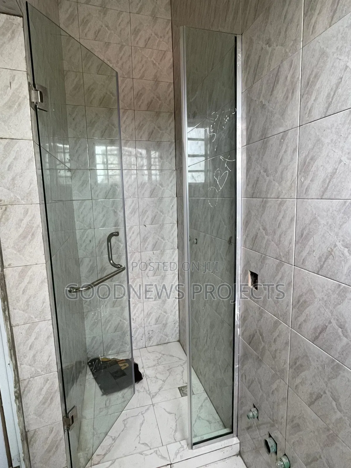 Frameless Hinged Shower Glass