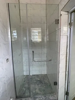 Toilet Shower Glass (Hinged)