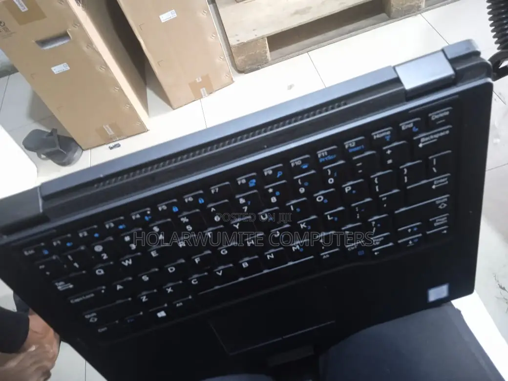 Laptop Dell Latitude 7390 8GB Intel Core I5 SSD 256GB