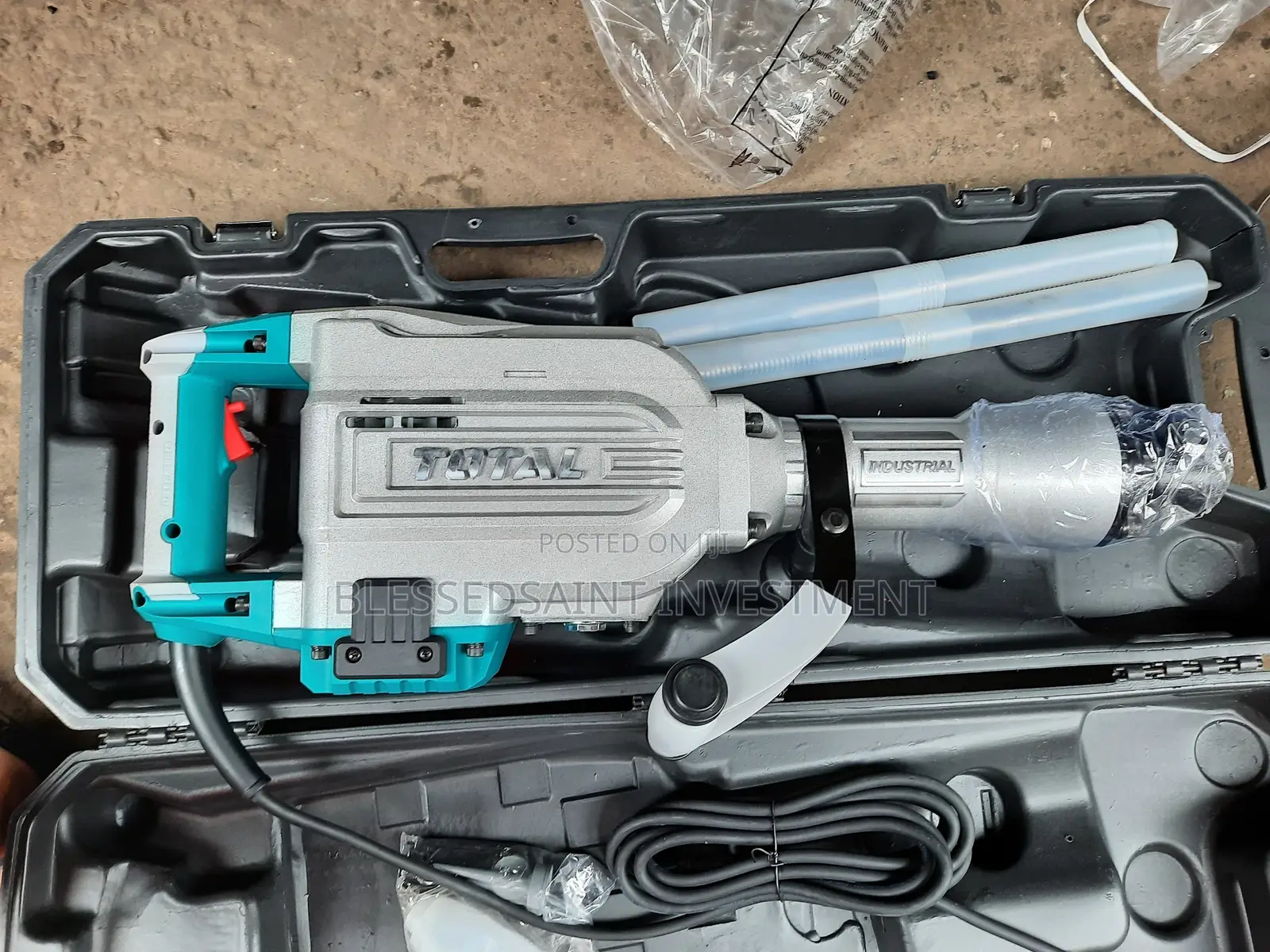 Total Jack Hammer 1700w 16kg