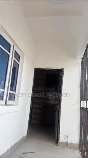 2bdrm Block of Flats in Jitto Estate, Port-Harcourt for rent