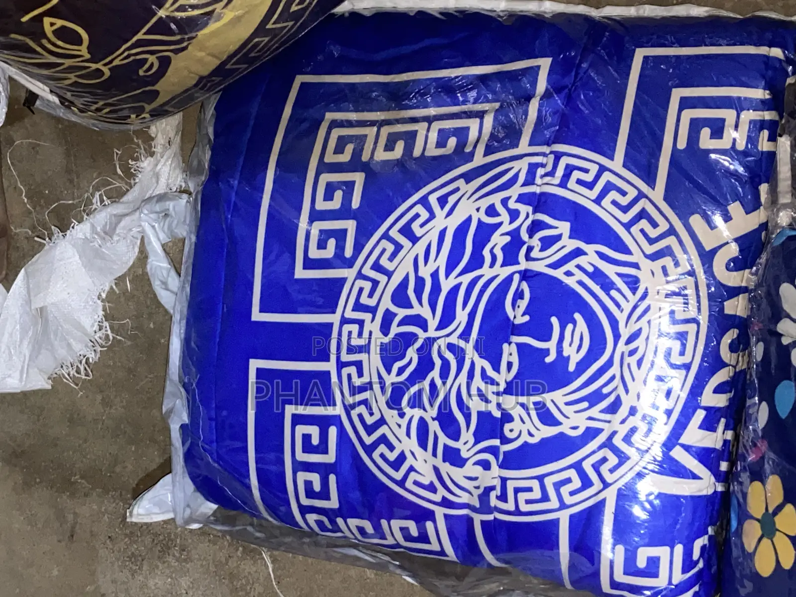 6 by 6/7ft Duvets With Bedsheets and Pillowcase