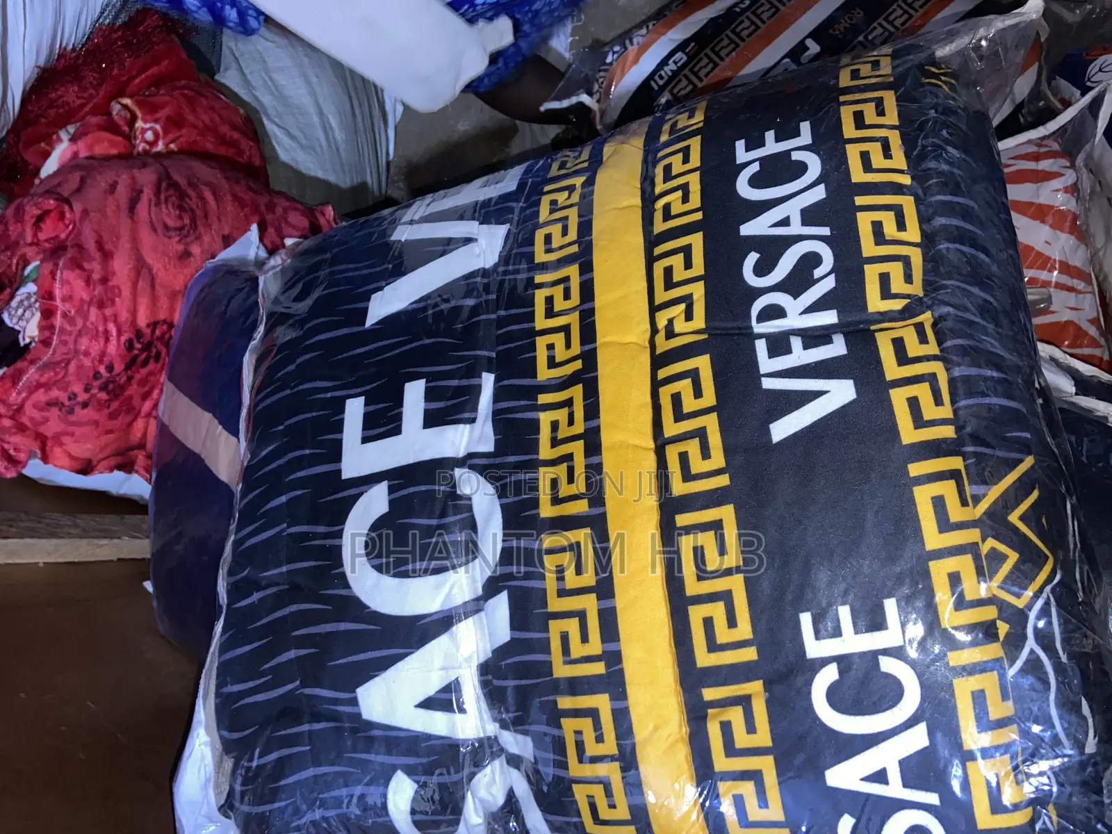 6 by 6/7ft Duvets With Bedsheets and Pillowcase