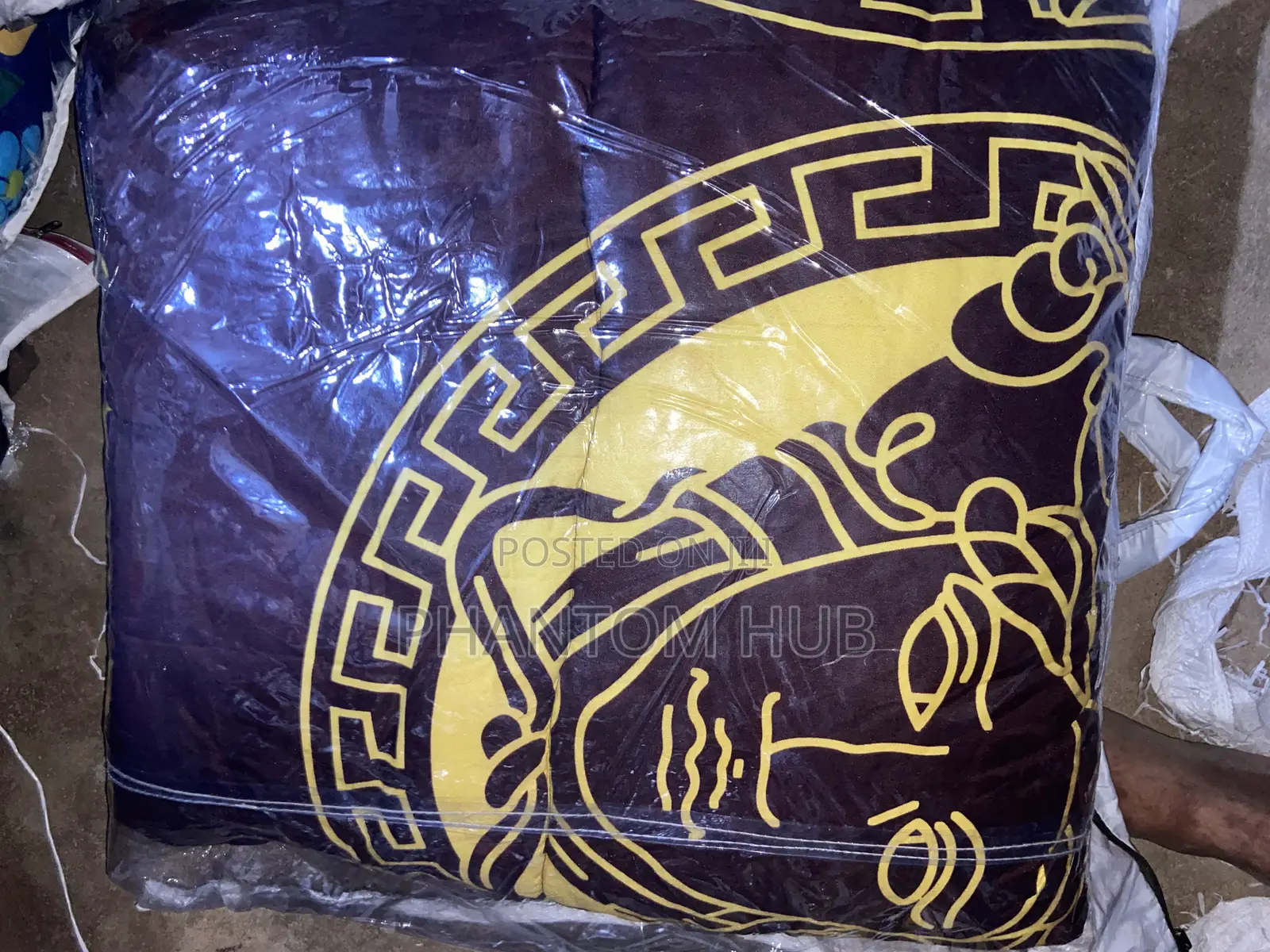 6 by 6/7ft Duvets With Bedsheets and Pillowcase