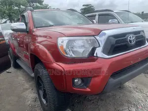 Toyota Tacoma 2014 Red