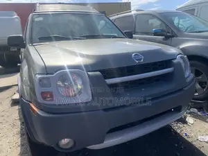 Nissan Xterra Automatic 2004 Gray