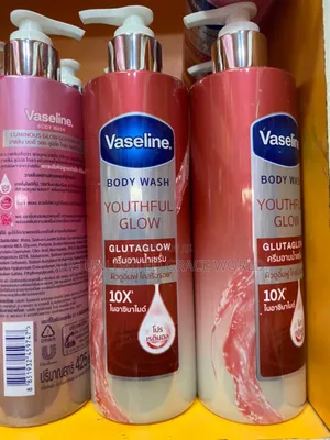 Photo - Vaseline Youthful Glow Body Wash