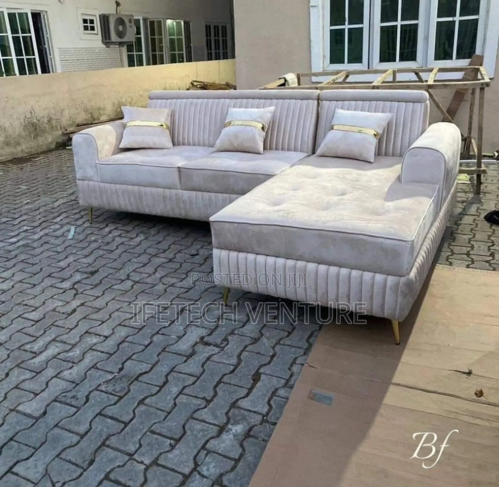 Luxurious L Shaped Sofa Chairs